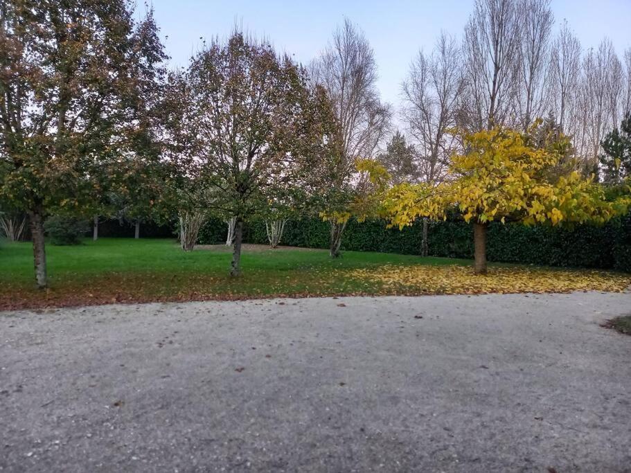 La Grelauderie 4 Apartman Saintes Kültér fotó